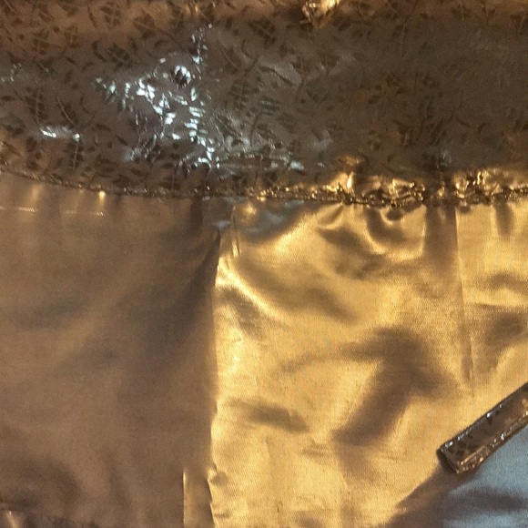 Gold Tree Skirt - Approximately Neck 14 inches length 23-24 - Picture 3 of 12